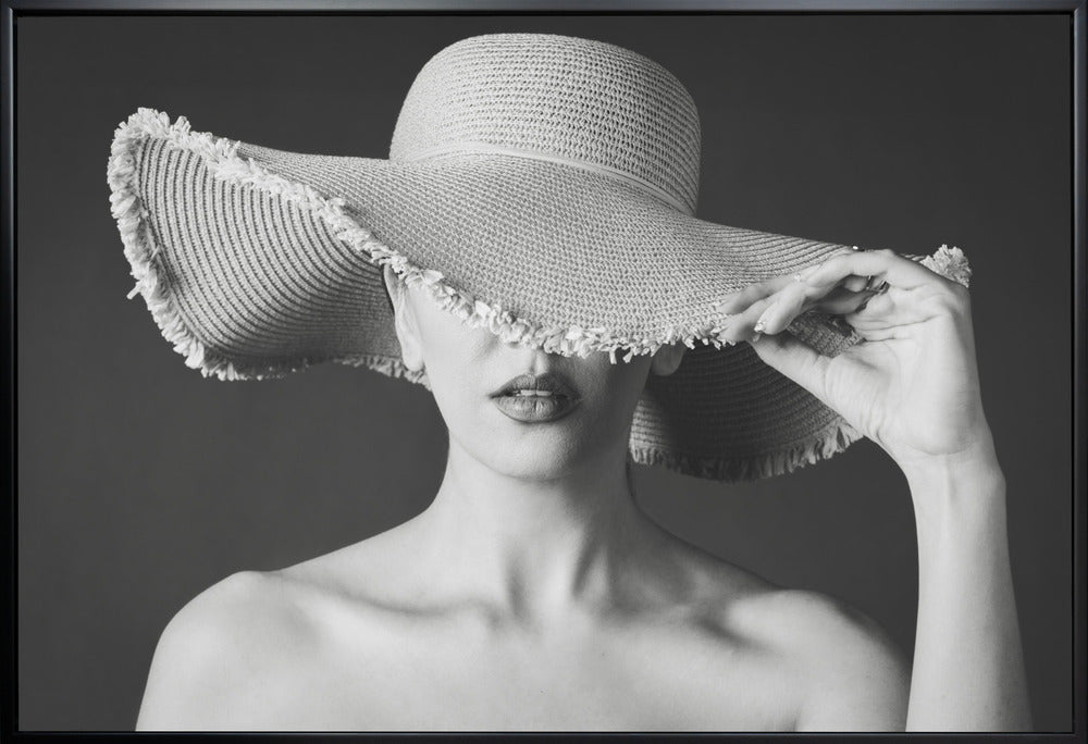 Artwork- Maryam-20X16inches-In White Floating Frame