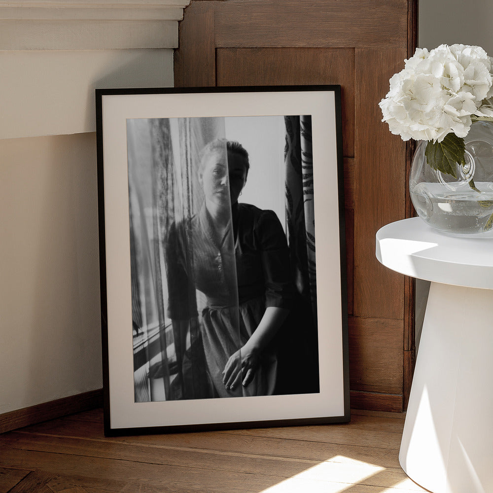 Artwork- Anastasia-16X20inches-In White Floating Frame