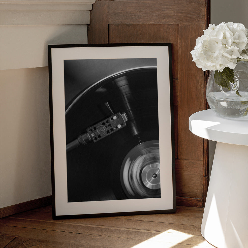Artwork- Vinyl_005-24X36inches-In Black Floating Frame