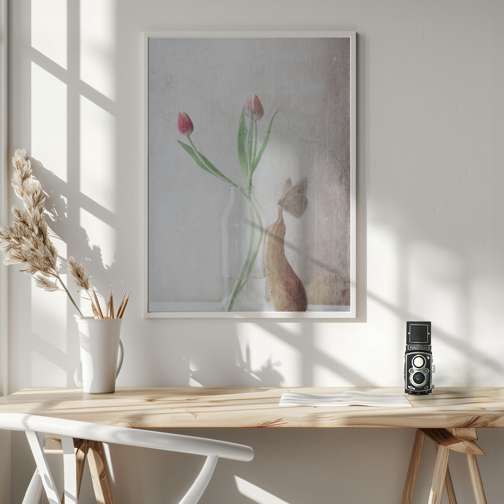 The pitter-patter of the rain Wall Artwork In White Floating Frame