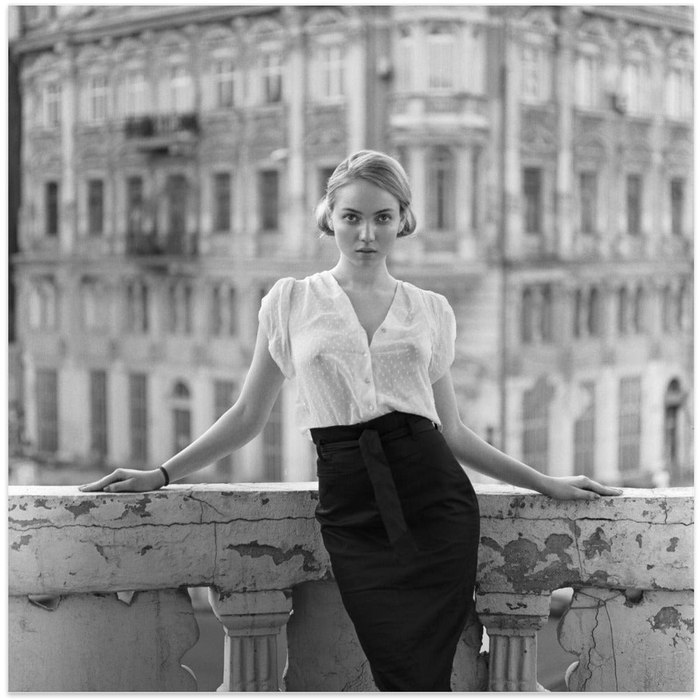 Artwork- Elegance-24X24inches-In Black Floating Frame