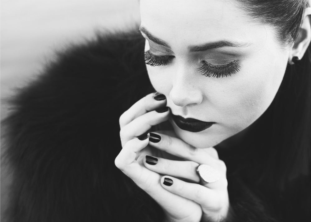 Artwork- between fingers-34" x 22" Metalinches-Metal