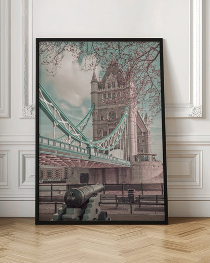  LONDON Tower Bridge in Detail | urban vintage style Wall Artwork In Black Floating Frame